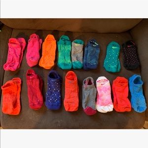 Lot of 16 Nike dri fit socks size medium